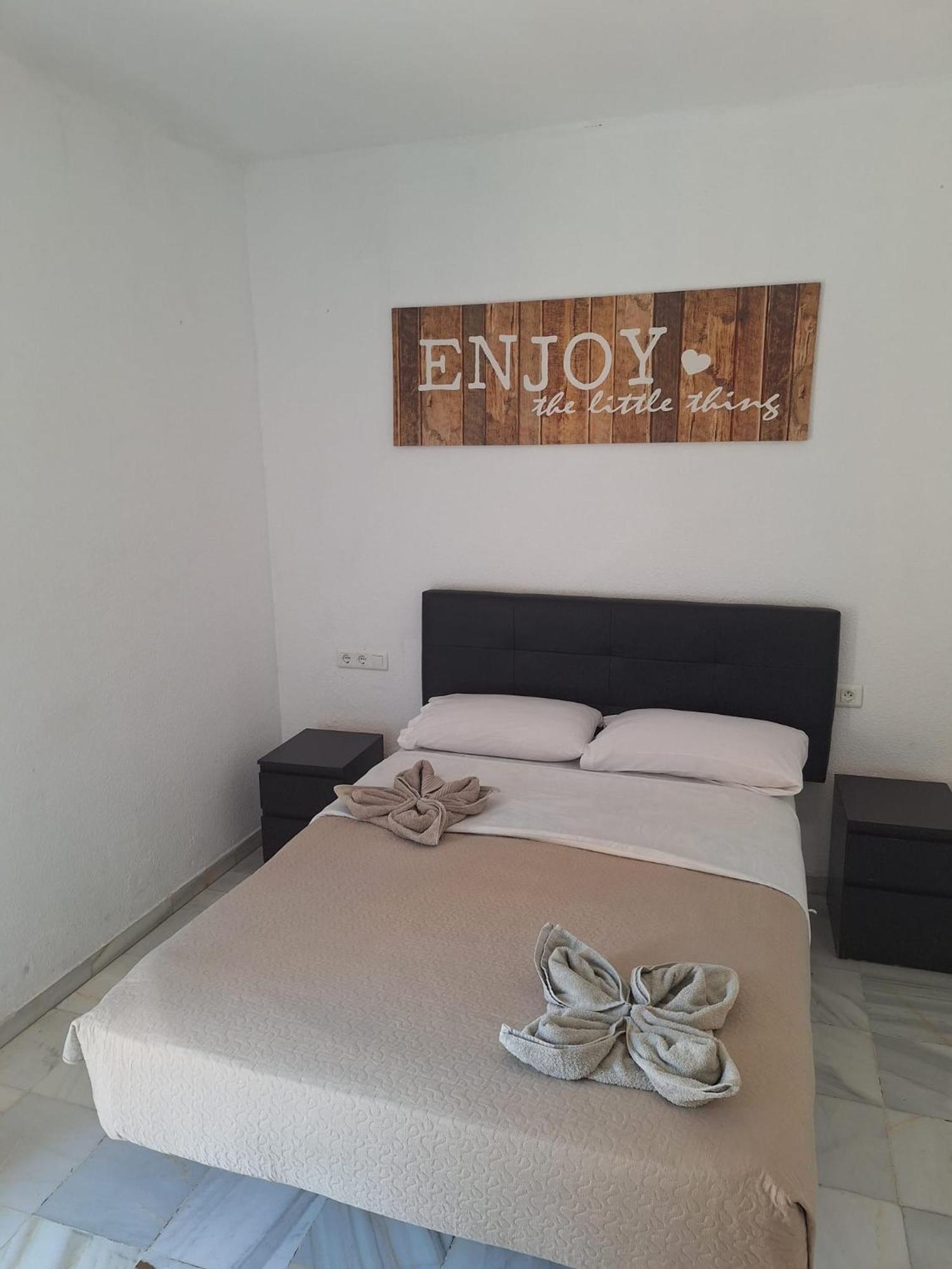 Apartamentos Centro Picasso مالقة المظهر الخارجي الصورة